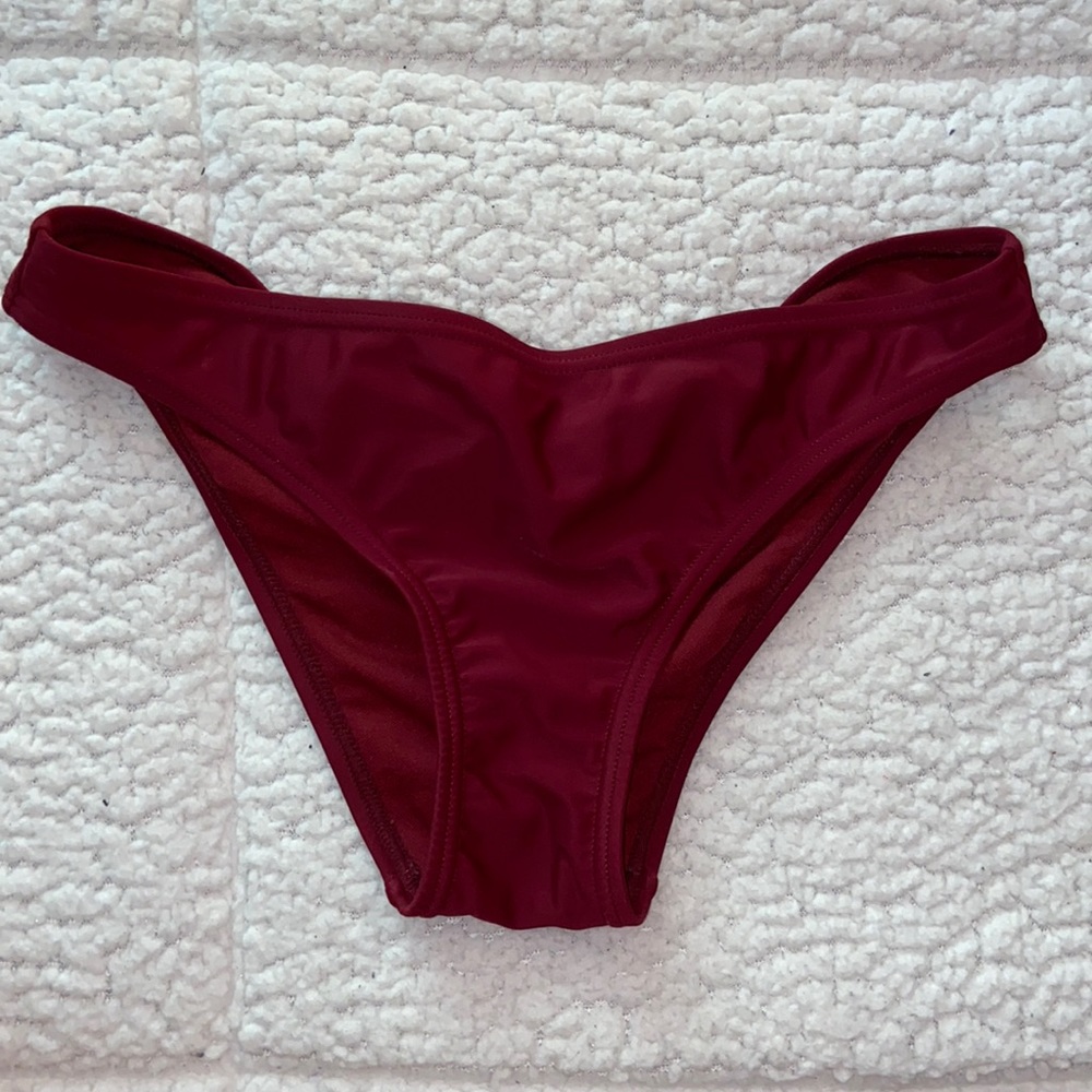 maroon bikini bottoms, size s